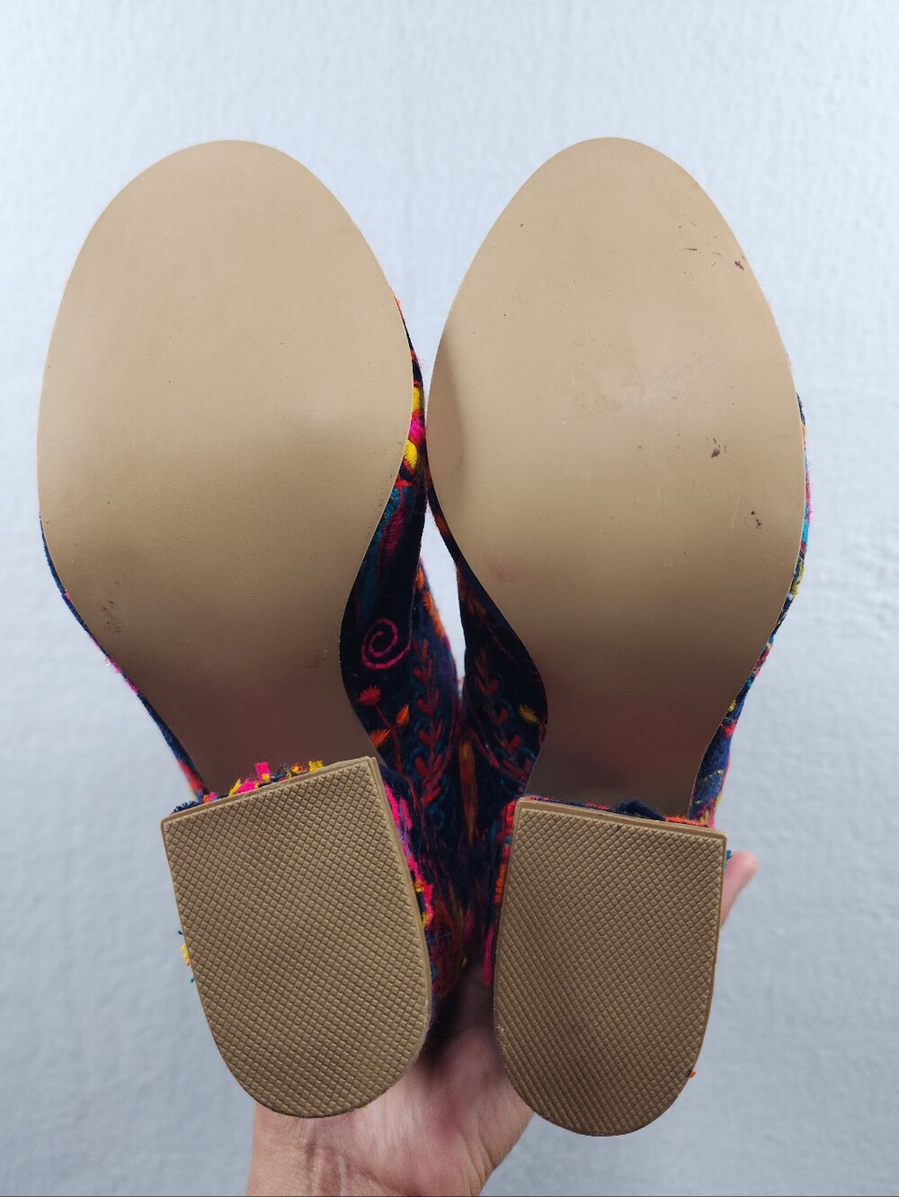 VENUS Floral Embroidered Velvet Ankle Boots Boho Festival Western 6.5 - Picture 6 of 9